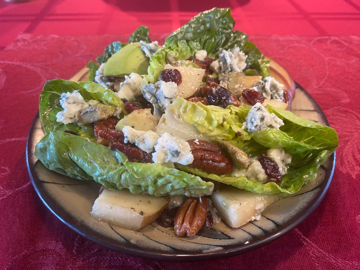 Roquefort Salad with Champagne&nbsp;Vinaigrette